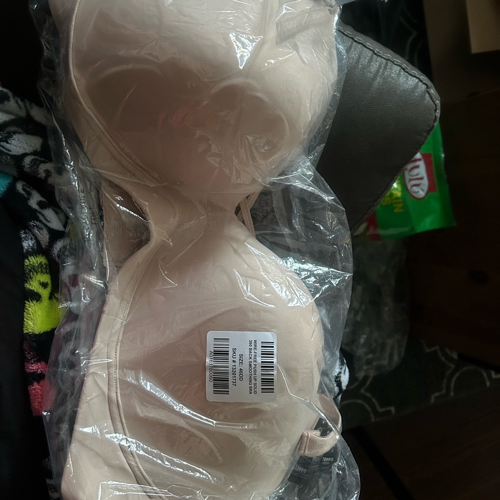 Torrid wire free push up 360 back smoothing bra size 46DD new with tags